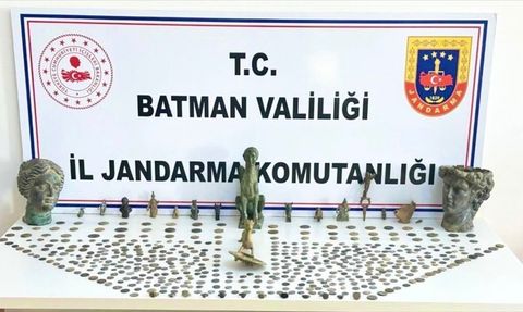 Batman'da Tarihi Eser Operasyonu: 802 Sikke ve Çok Sayıda Obje Ele Geçirildi