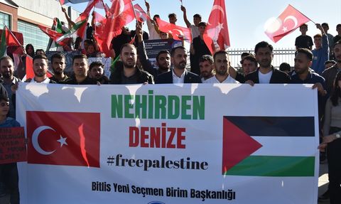 Bitlis'te Filistin'e Destek Yürüyüşü Düzenlendi