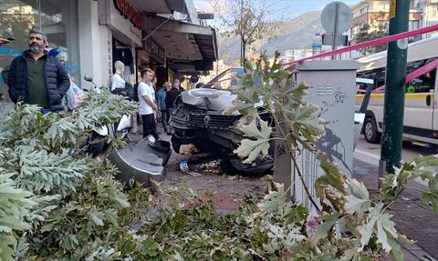 Bursa'da Otomobil Yaya Çarptı: Kaza Güvenlik Kamerasında