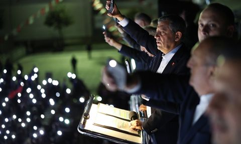 CHP Genel Başkanı Özgür Özel'den Küçükçekmece Mitingi'nde Önemli Açıklamalar