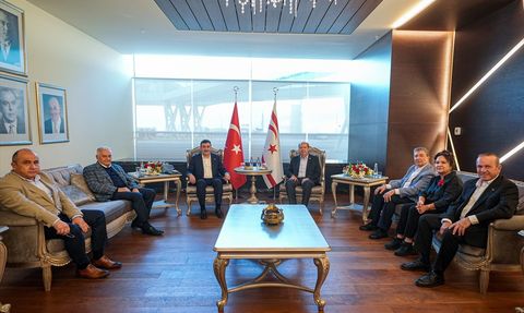 Cumhurbaşkanı Yardımcısı Yılmaz, KKTC Cumhurbaşkanı Tatar ile Temaslarda Bulundu