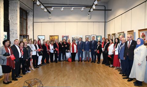 Cumhuriyet'in Renkleri Sergisi Trabzon'da Açıldı