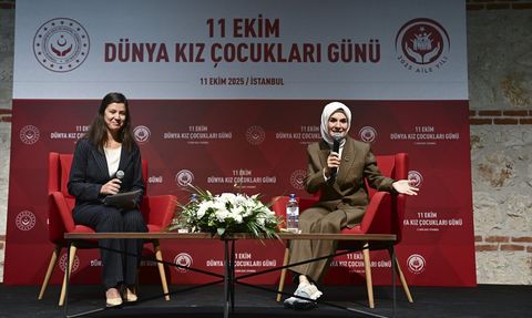 Dünya Kız Çocukları Günü'nde Umut Dolu Mesajlar