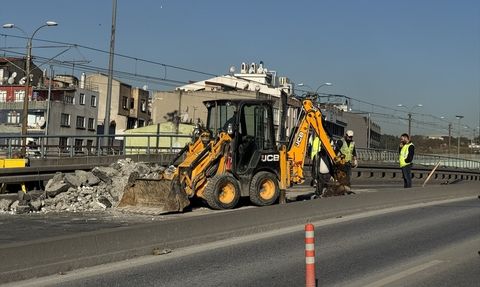 Esenler'de Ayvalıdere Araç Köprüsü Güçlendirme Çalışmaları Başladı