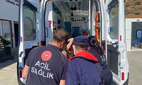 Fethiye Açıklarında Yatta Yaralanan Kişi Tahliye Edildi