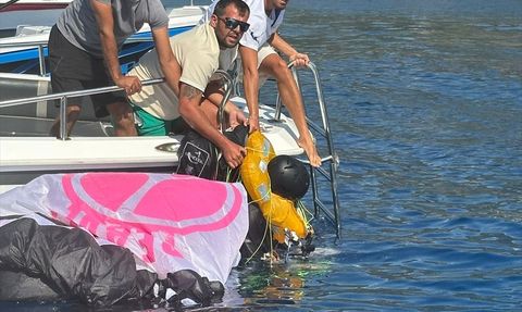 Fethiye'de Yamaç Paraşütü Kazası: Alman Pilot Hastaneye Kaldırıldı