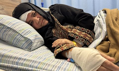 Filistinli Kadın Zeytin Hasadında Saldırıya Uğradı