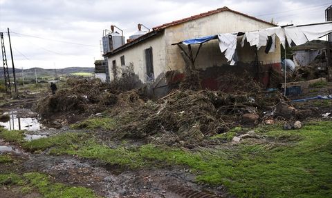 Foça'da Sel Felaketi: Bülent Kaptanoğlu'nun Ailesinin Tanıklıkları