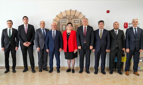 Hacettepe Üniversitesi Eğitim Fakültesi'ne TSE'den Kalite Yönetim Belgesi