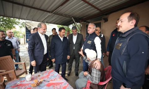 İçişleri Bakan Yardımcısı Karaloğlu, Hatay'da Zarar Gören Bölgeleri Ziyaret Etti