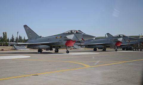 İngiltere Başbakanı Starmer, Türkiye'deki Eurofighter Typhoon Uçaklarını İnceledi