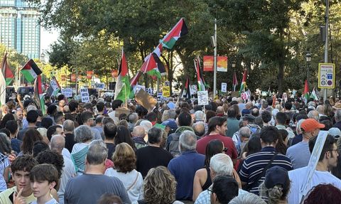 İspanya'da Yüz Binlerce Kişi İsrail'e Karşı Sokaklara Döküldü