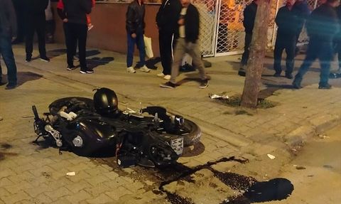 Isparta'da Kamyonet ve Motosiklet Çarpışması: 1 Ölü, 1 Yaralı