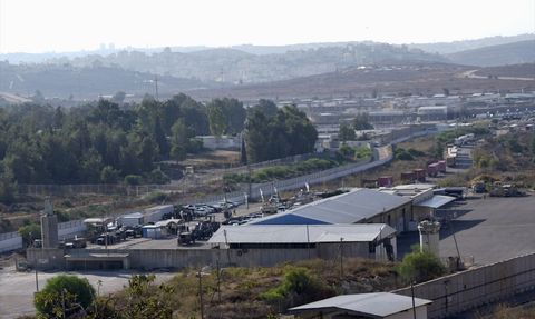 İsrail Ordusundan Filistinlilere Saldırı