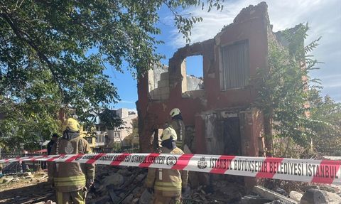 İstanbul Fatih'te Metruk Yapıda Kısmi Çökme Olayı