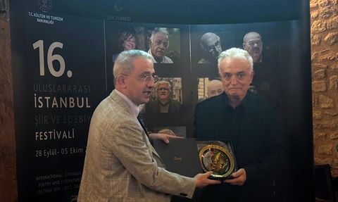 İstanbul Şiir ve Edebiyat Festivali'nde Onur Ödülleri Sahiplerini Buldu