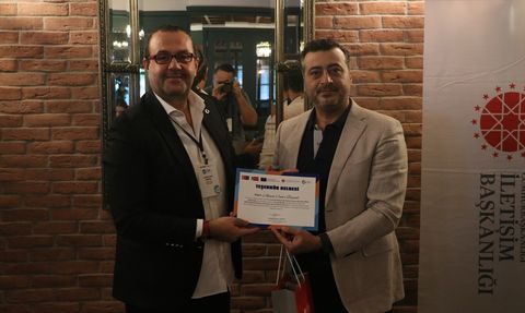 İzmir'de Genç İletişimcilere Sosyal Medya Eğitimi