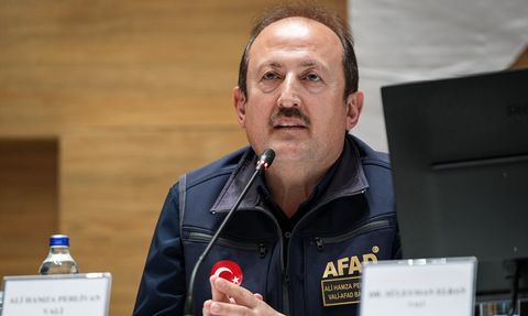 İzmir Depreminde Hayatını Kaybedenler Anıldı