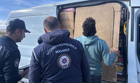 Kırşehir'de 8 Düzensiz Göçmen Yakalandı