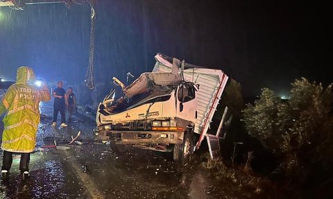 Manisa'da Trafik Kazası: 2 Ölü, 3 Yaralı