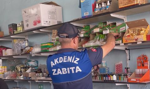 Mersin'de Son Tüketim Tarihi Geçmiş Gıda Ürünlerine El Konuldu