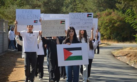 Muş'ta Öğrenciler İsrail'e Tepki Gösterdi