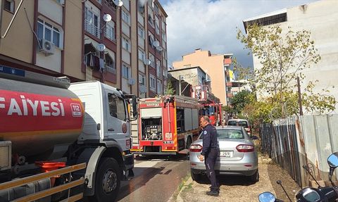 Orhangazi'de 5 Katlı Apartmanda Yangın Kontrol Altına Alındı