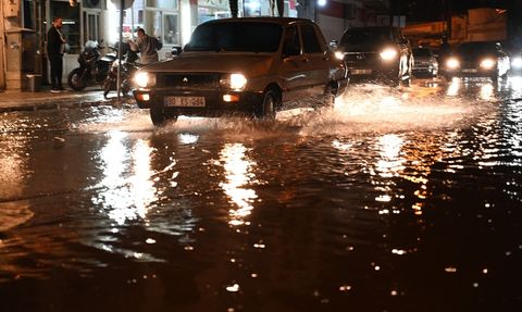 Osmaniye'de Sağanak Yağış Hayatı Olumsuz Etkiledi