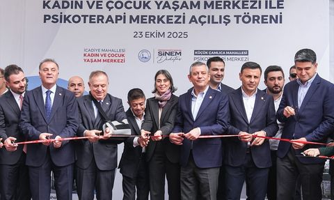 Özgür Özel'den Üsküdar'da Kadın ve Çocuk Yaşam Merkezi Açılışında Önemli Açıklamalar