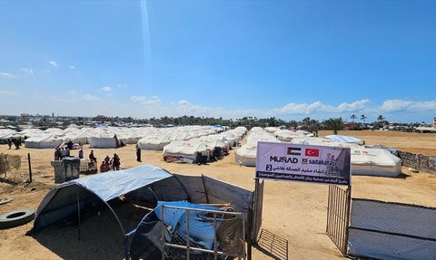 Sadakataşı Derneği'nden Gazze'ye Yardım: MÜSİAD Çadır Kenti Açıldı