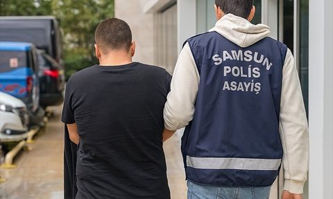 Samsun'da Kuyumcudan Hırsızlık Yapan Şüpheli Yakalandı