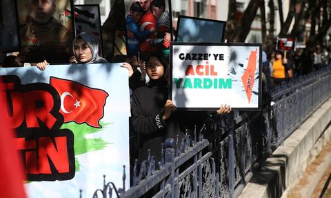 Samsun ve Çevre İllerde 'Gazze İçin Sessiz Çığlık' Etkinliği Düzenlendi