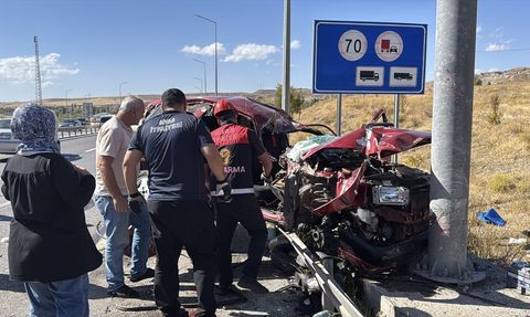 Sivas'ta Kaza: 10 Yaralı