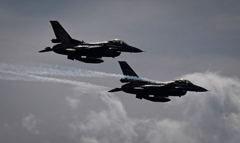 SOLOTÜRK, Anıtkabir Üzerinde Tüyler Ürpertici Gösteri Uçuşu Yaptı