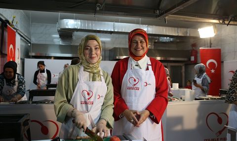 Türk Kızılay'dan Adıyaman'da Aşçılık Atölyesi