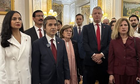 Türkiye Cumhuriyeti'nin 102. Yılı Londra'da Coşkuyla Kutlandı