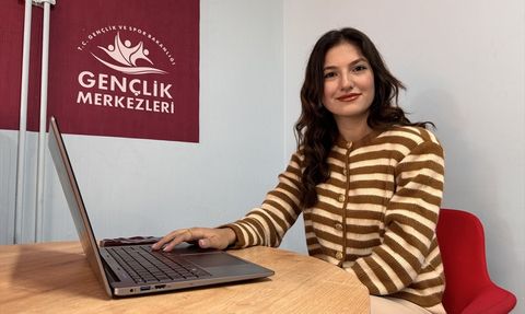 Üniversite Öğrencilerinden Çevre Dostu Ulaşım Aracı Projesine Ödül