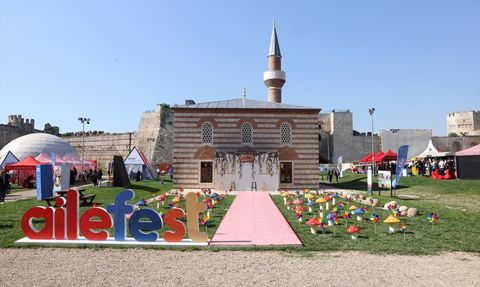 Yedikule Hisarı'nda Aile Festivali Coşkusu