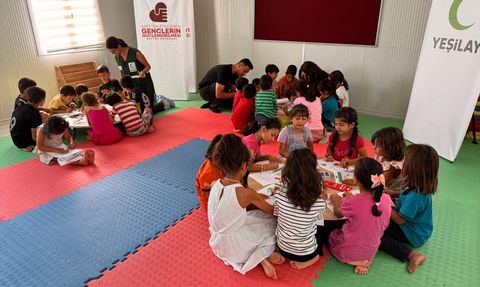 Yeşilay, Hatay'da Gençlere Destek Projesi ile Binlerce Çocuğa Ulaştı