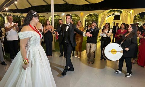 Zurnacı Baba ve Davulcu Kızı Düğünlerin Vazgeçilmezi