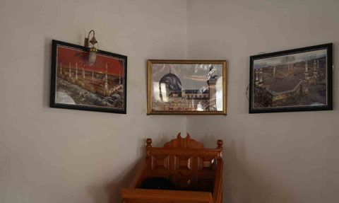 161 yıllık Kırşehir Çarşı Camii kırlangıç tavanıyla öne çıkıyor