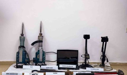 Adıyaman'da Kaçak Kazı Operasyonu: Üç Gözaltı