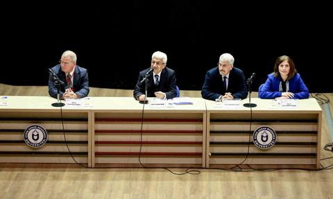 ADÜ ev sahipliğinde 'Geçmişten Geleceğe Aydın' sempozyumu başladı