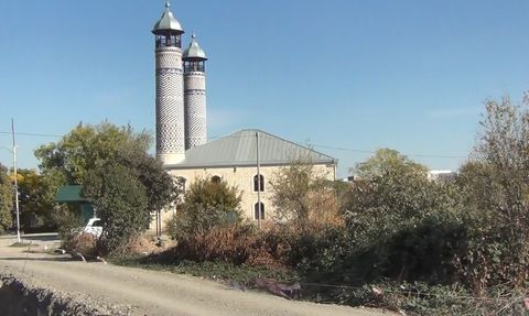 Ağdam'da Tarihi Cuma Mescidi Yeniden İbadete Açıldı