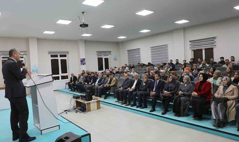 Ağrı’da İHL ve DKAB öğretmenlerine meslekî gelişim semineri