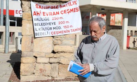 Ahi Evran Külliyesi'ndeki tarihi çeşme için tek kişilik eylem