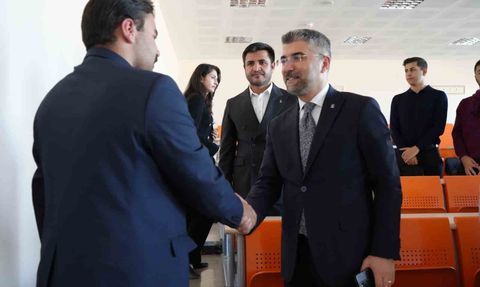 AK Parti İl Başkanı İbrahim Küçükoğlu Hukuk Fakültesi Öğrencileriyle Bir Araya Geldi