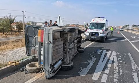 Aksaray’da tır ile otomobil çarpıştı: 3 yaralı
