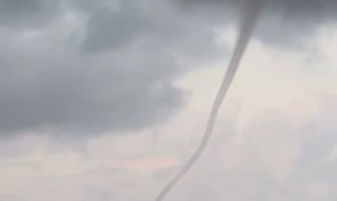 Alanya açıklarında denizde oluşan hortum cep telefonu kamerasında