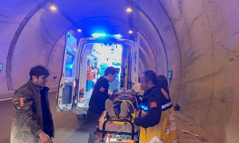 Alaplı Tünelinde Motosiklet Kazası: Bir Yaralı